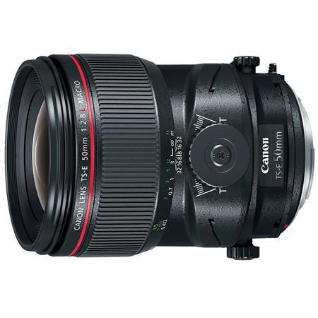Large f/2.8 Maximum Aperture